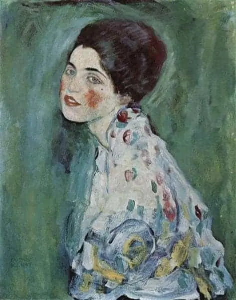 Aparece pintura de Gustav Klimt en las paredes de un museo