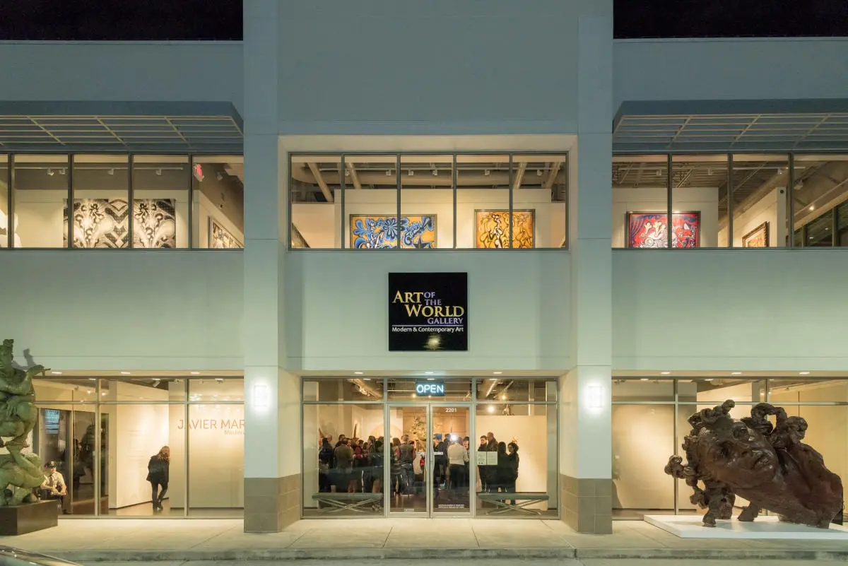 Imagen 1 de Art of The World Gallery