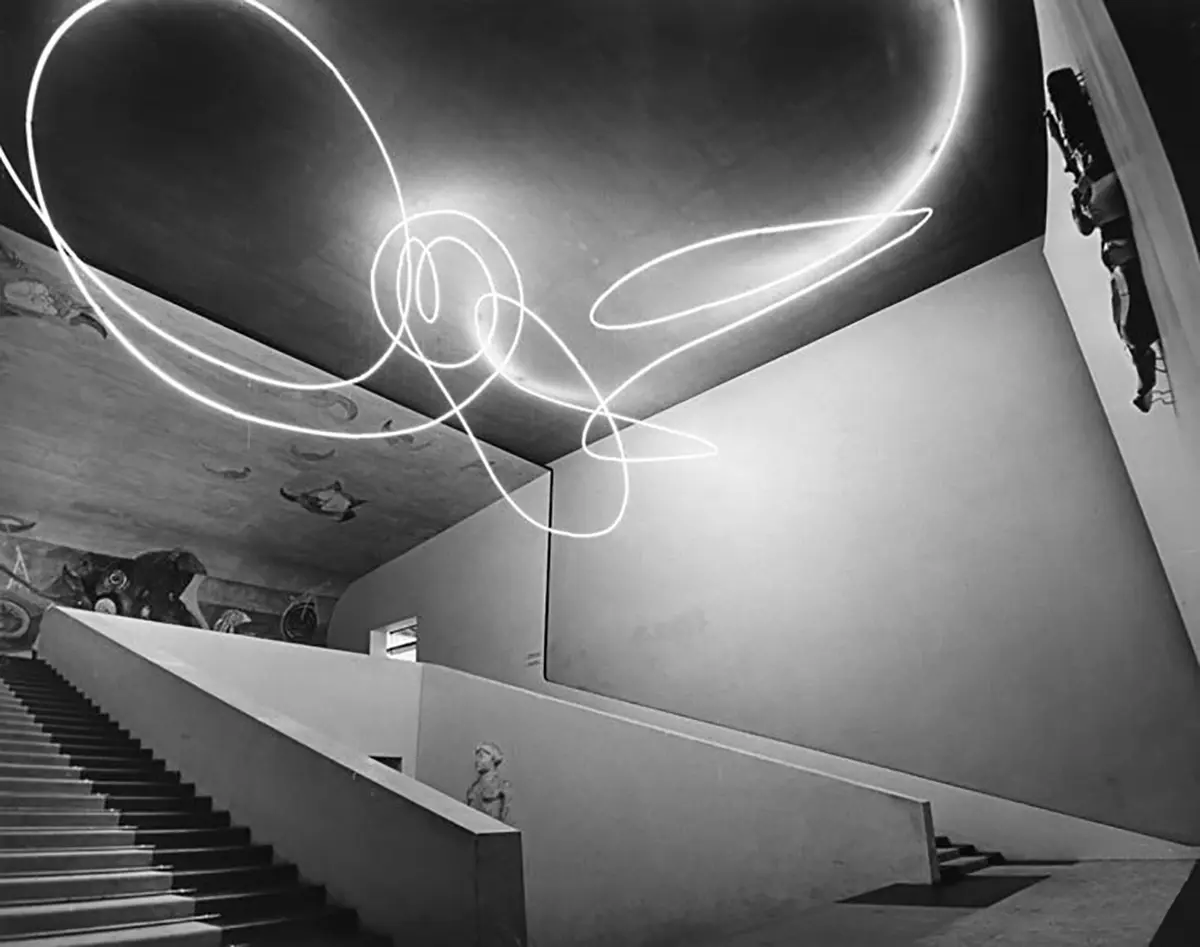 Monografía: Lucio Fontana — imagen 9