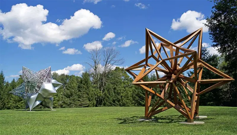 El Museo de Arte Contemporáneo Aldrich presenta Un recorrido por las estrellas, de Frank Stella