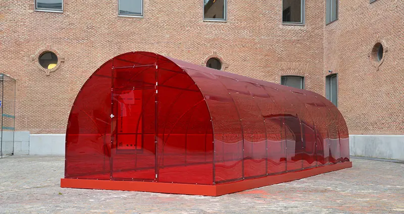 Patrick Hamilton presenta la obra El invernadero rojo Centro de Cultura Contemporánea Conde Duque, Madrid