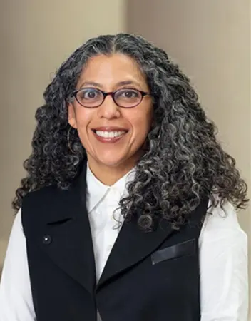 E. Carmen Ramos, nombrada curadora en jefe de la Galería Nacional de Arte