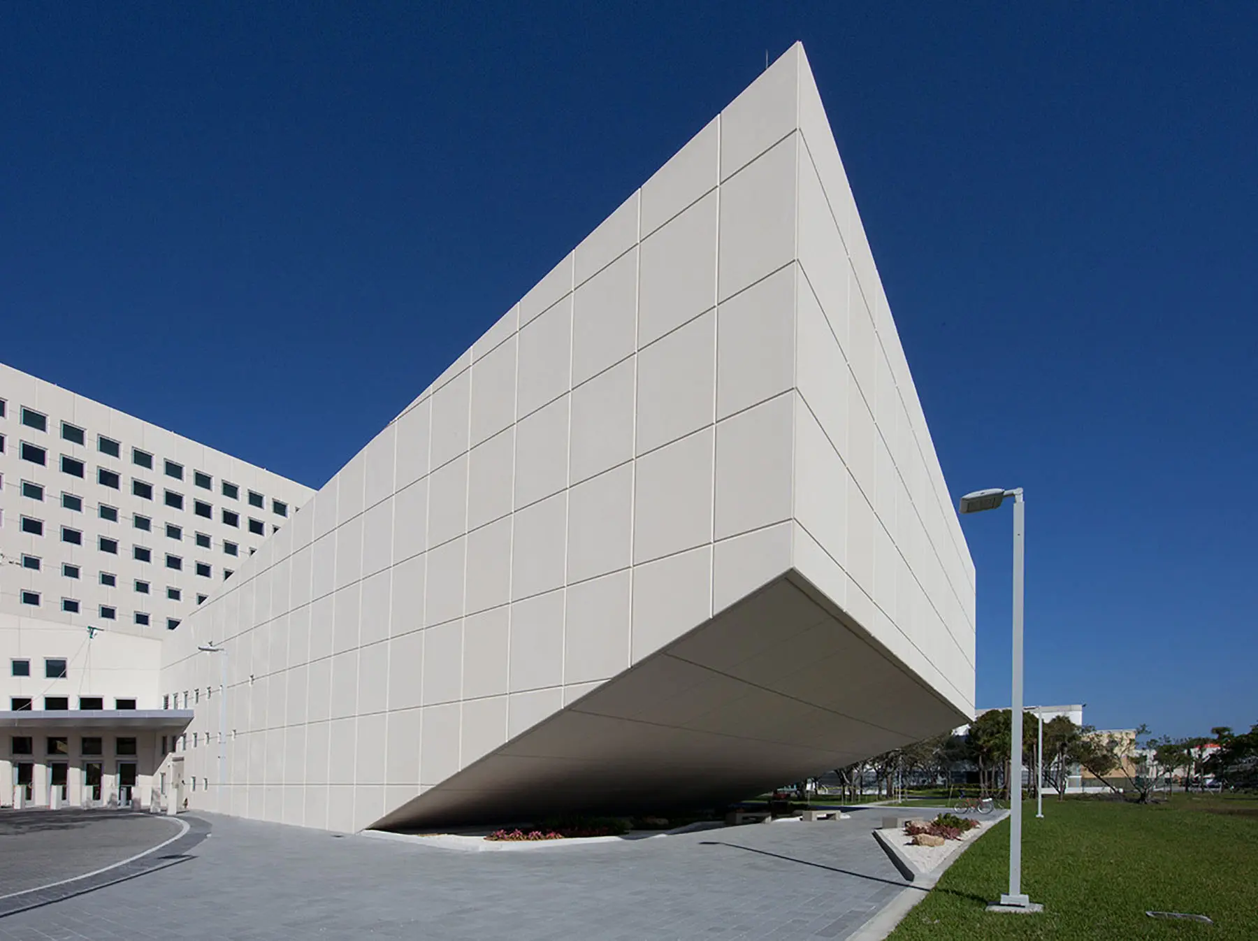 Patricia & Phillip Frost Art Museum