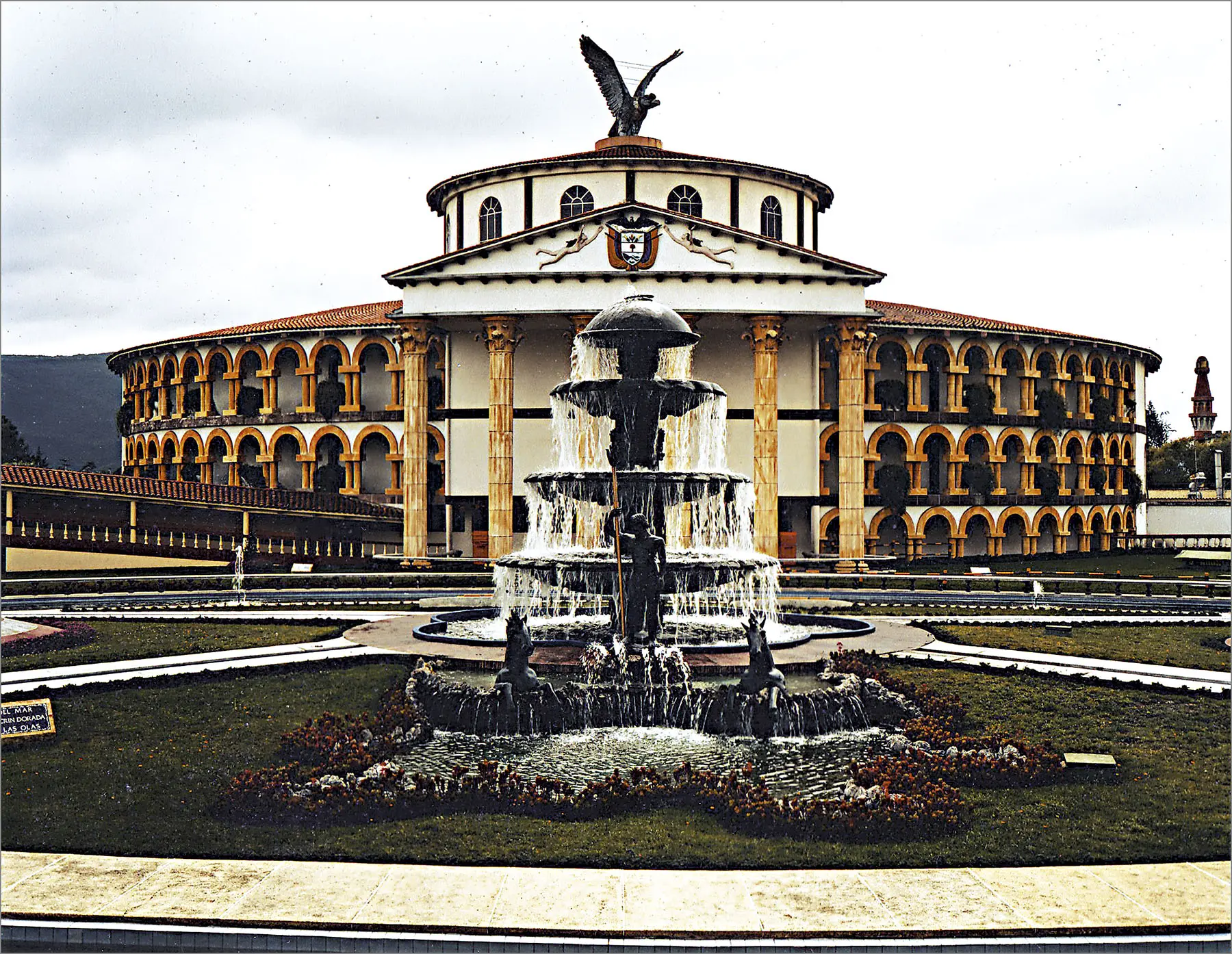 La estética del lujo Luis Molina-Pantin