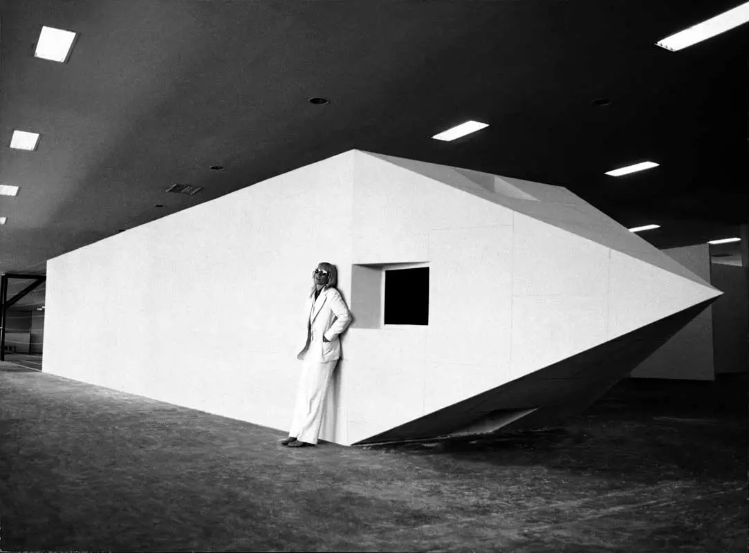 Marta Minujín. Obelisk Laying, 1979. Wood and TV monitors with videos. Length: 24 ft. (74 m.).