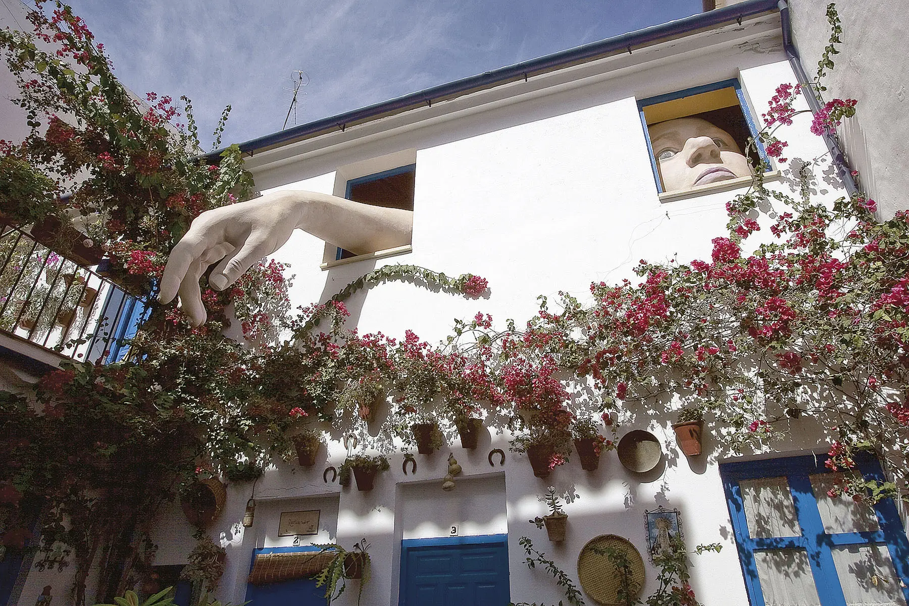 El patio de mi casa. Arte contemporáneo en 16 patios cordobeses