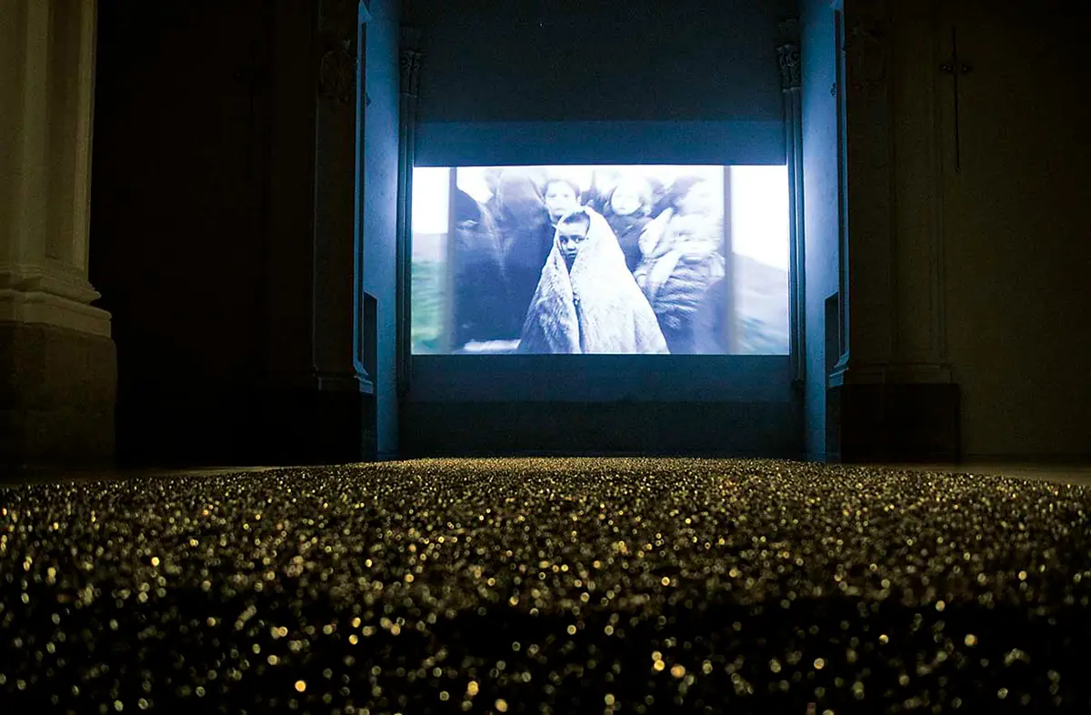 Bienal: Dominó caníbal — imagen 10