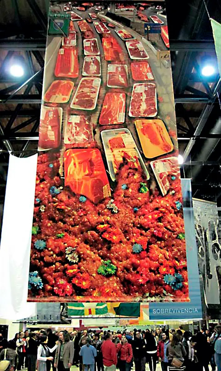 Colectiva: VI Bienal Internacional de Estandartes Es2010 — imagen 2