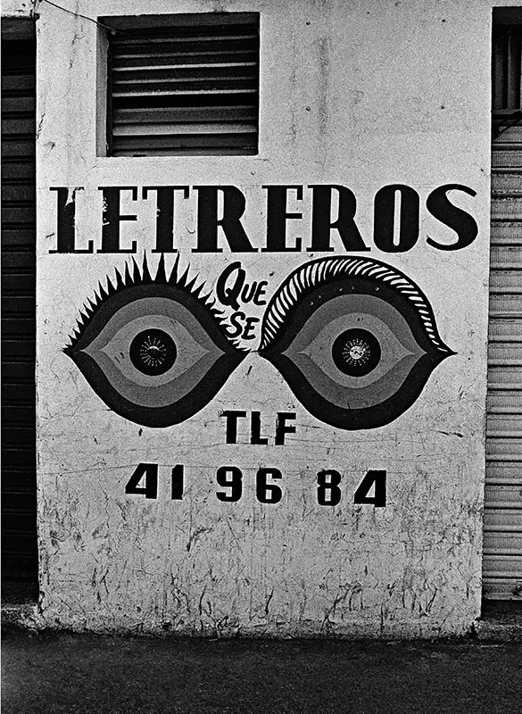 Imagen 1 - Letreros que se ven