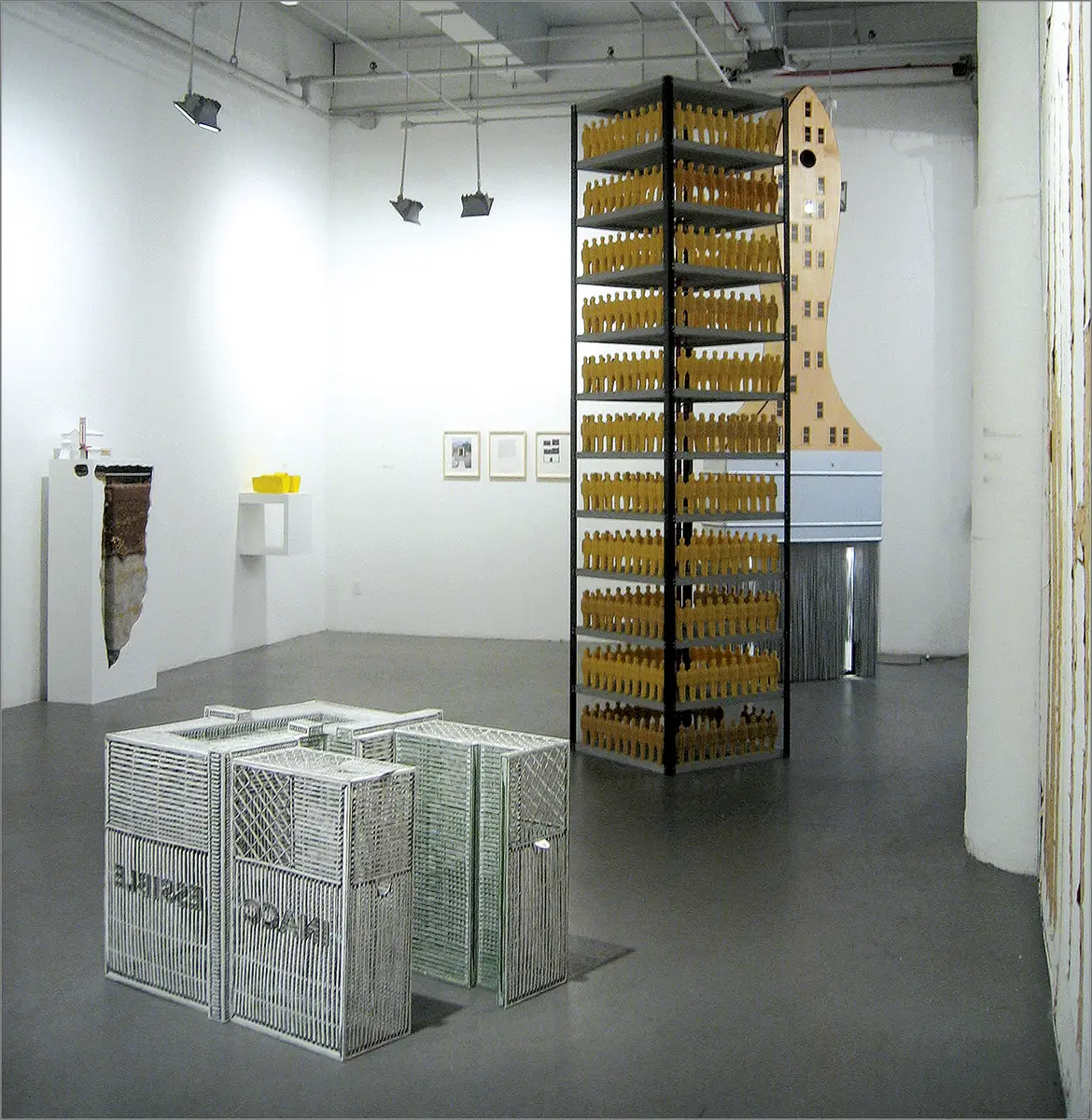 Colectiva: Odd Lots (Lotes baldíos). Retomando las Propiedades Ficticias de Gordon Matta-Clark — imagen 1