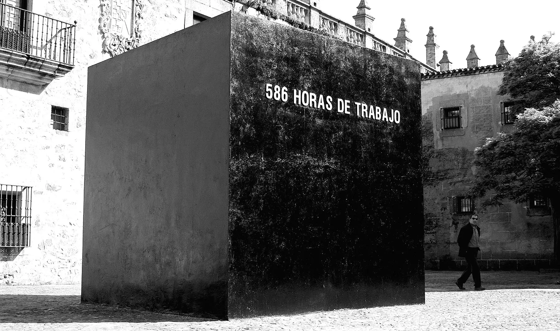 Santiago Sierra