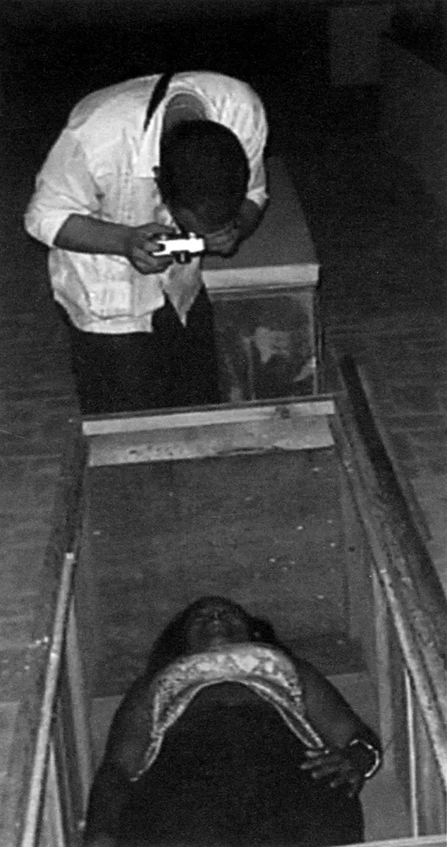 Monografía: Santiago Sierra — imagen 5
