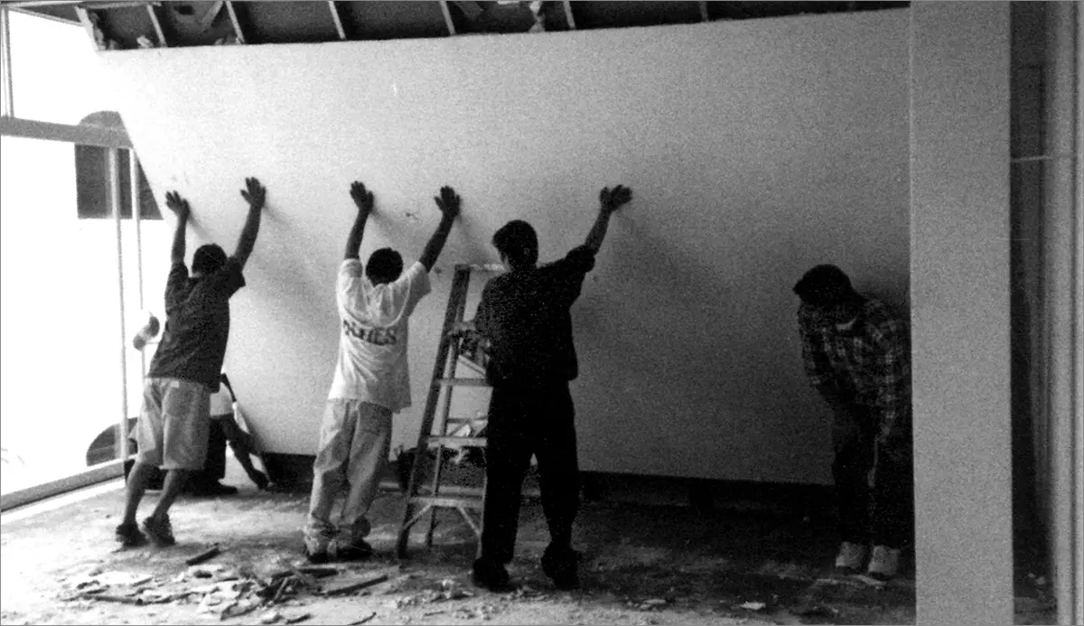 Monografía: Santiago Sierra — imagen 2