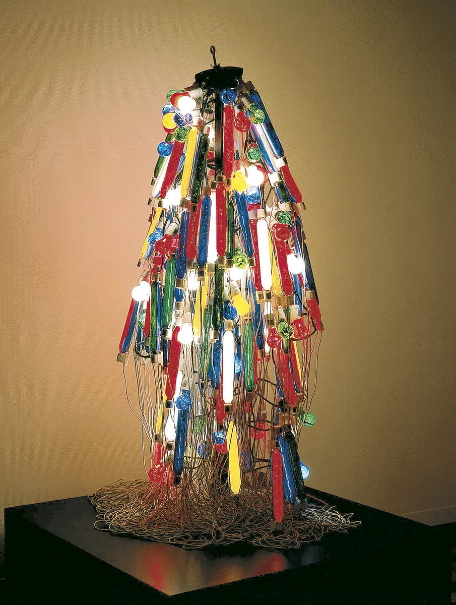 Exposición: Atsuko Tanaka y la asociación de arte GUTAI — imagen 5