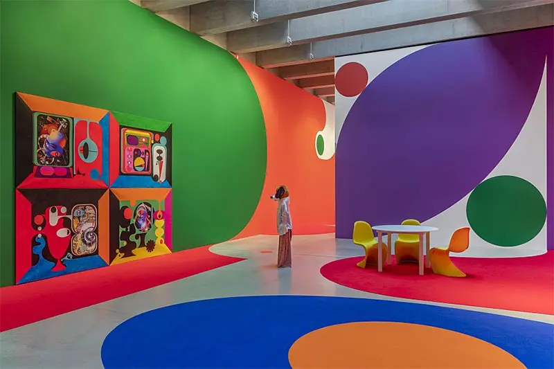 Ad Minoliti, en la Tate St Ives