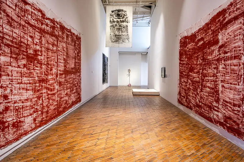 Imagen 2 - MAMBO inaugura Rosemberg Sandoval: Performer (1980-2023)