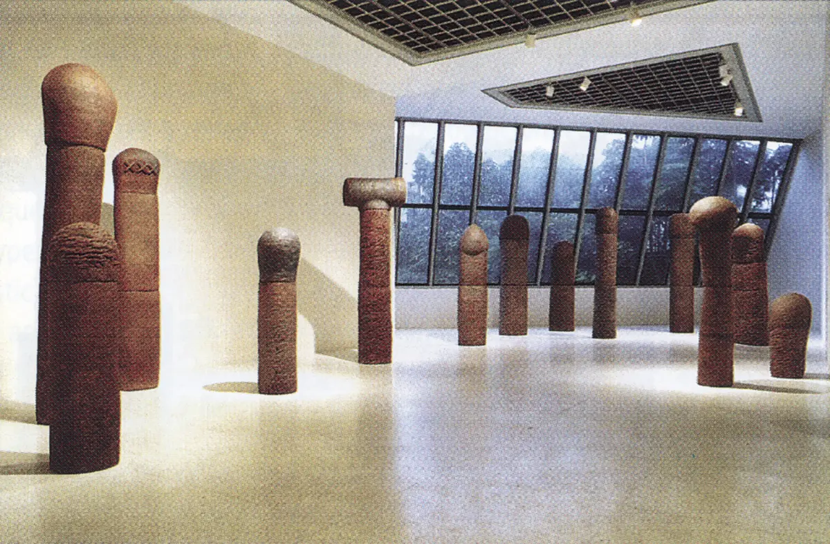 Colectiva: Bienal Barro de América — imagen 1