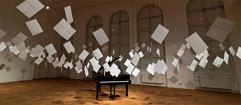Glenda León: Cosmic Trace (Trazo cósmico)