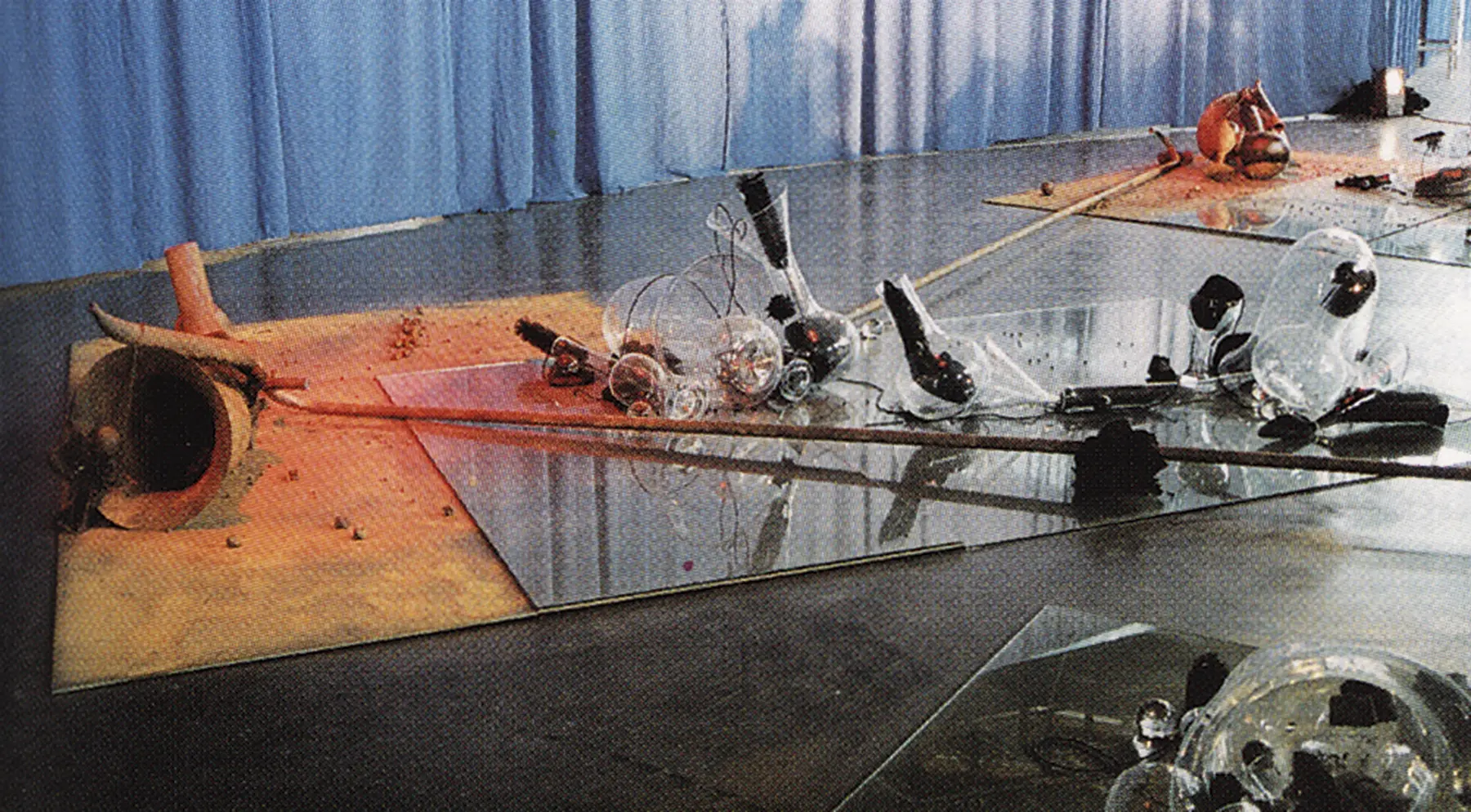 V Bienal de Lyon