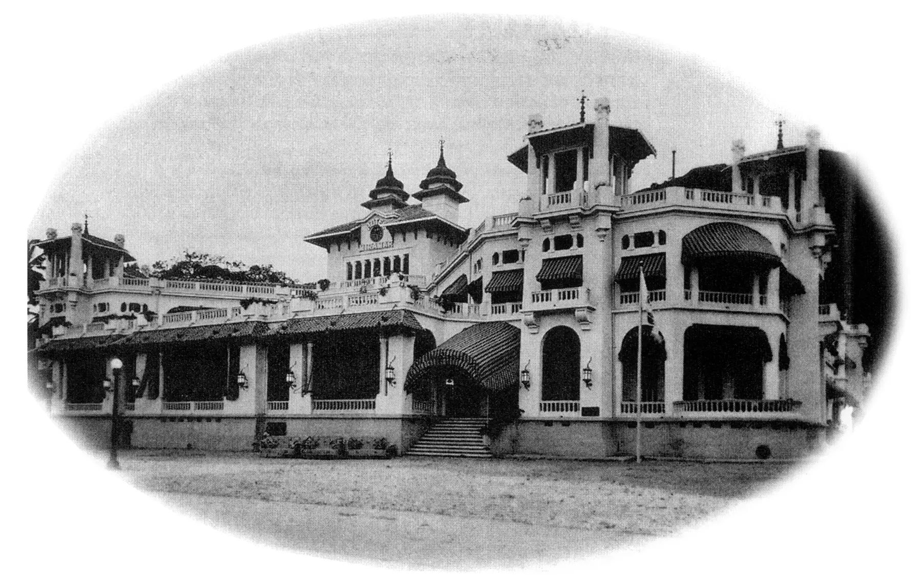 El Castillete y el Museo Armando Reverón
