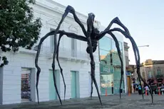 Imagen 1 - Complex and FascinatingLouise Bourgeois at Proa Foundation