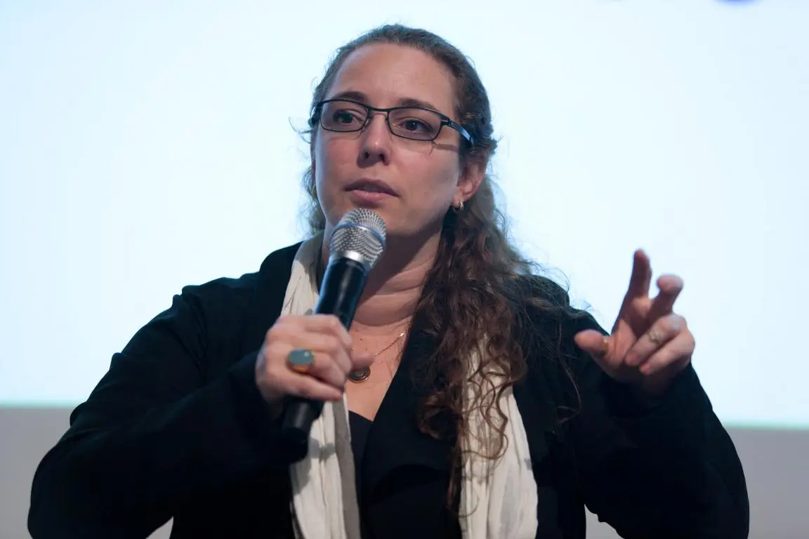 Taller de Arte Útil con Tania Bruguera