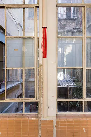 Imagen 1 - Exposición colectiva en el antiguo Hospital paulista Matarazzo abre sus puertas durante la apertura de la 31ª Bienal de São Paulo