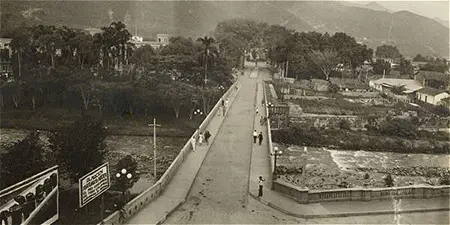 Imagen 1 - Entre dos orillas: puentes, progreso, país