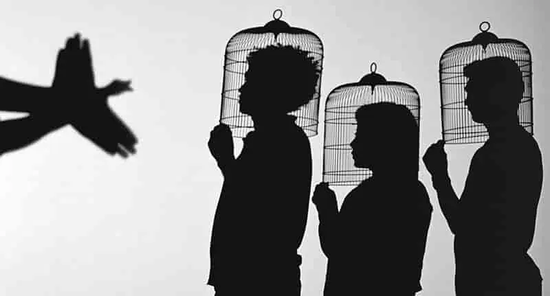 El Museo Guggenheim de Bilbao presenta Javier Téllez: Teatro de sombras